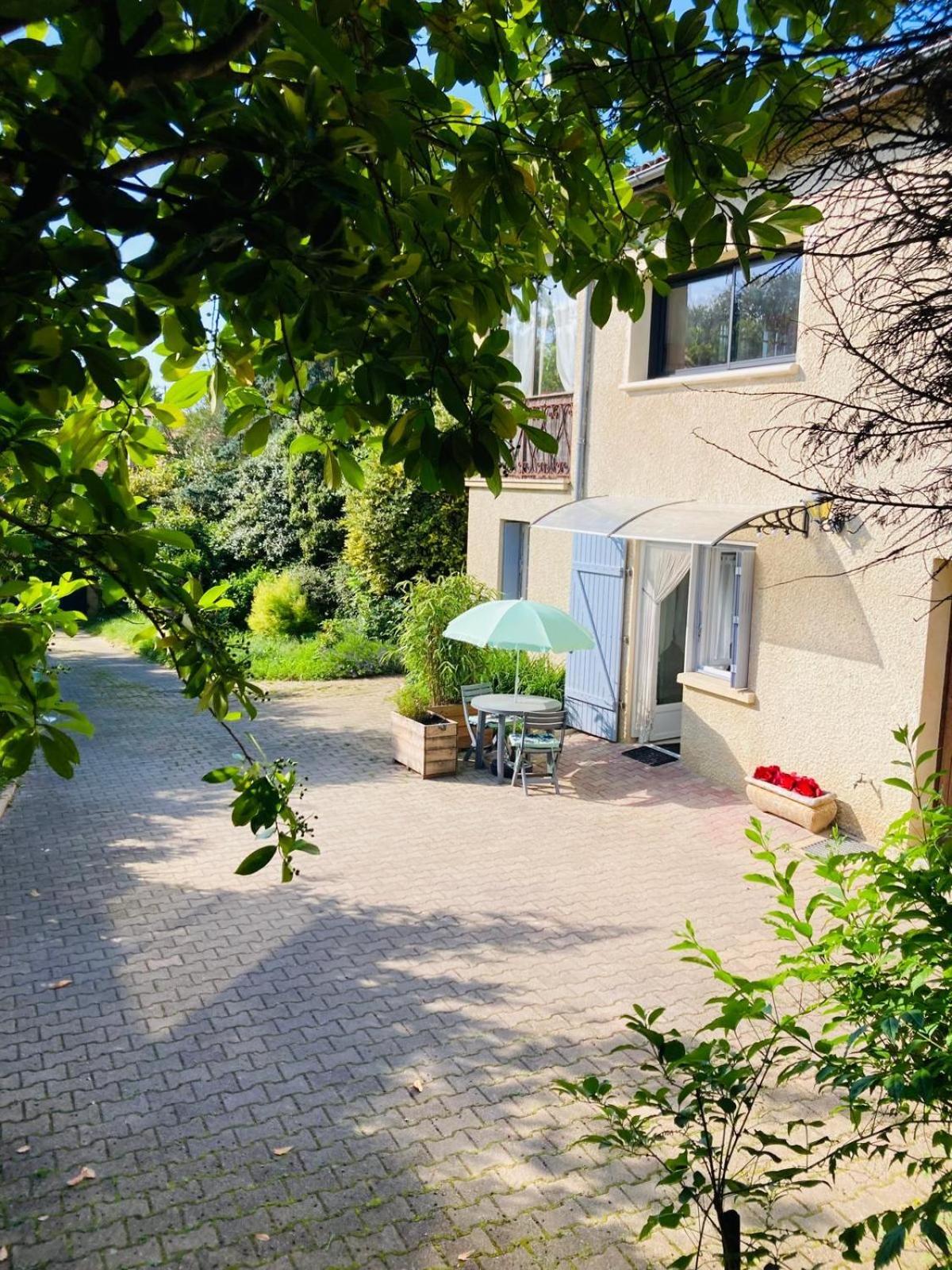 La Petite Noix Apartment Сарла-ла-Канеда Екстериор снимка